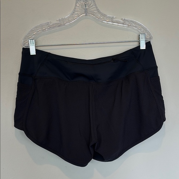 NWT Oiselle Black Track Star Shorts Shorts Lightweight Performance 10 - Picture 6 of 8